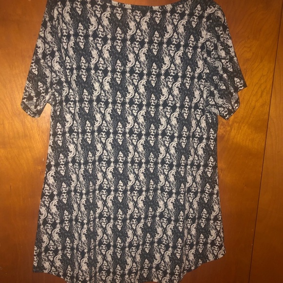 Lularoe Disney Villain Scar Lion King Irma Shirt L - Picture 2 of 4